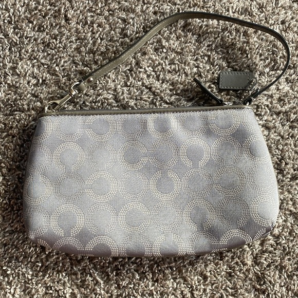 Coach EUC Ashley Gray Logo Dotted Signature Wristlet Wallet - Picture 8 of 16